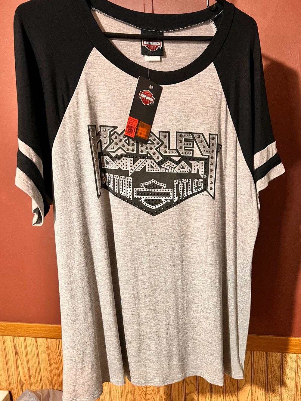 NWT Harley-Davidson Black & Gray Short Sleeve Raglan Tee with Graphic